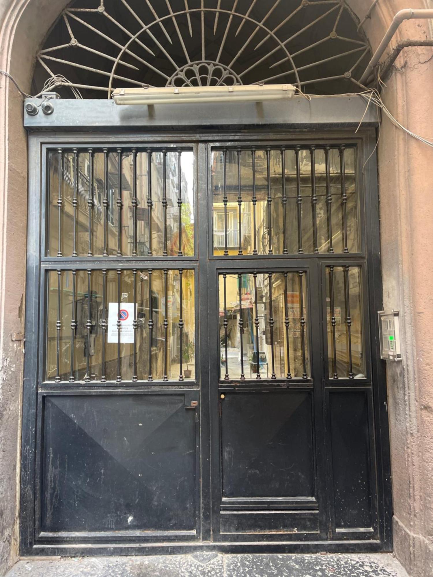 Geppino'S Home Наполи Екстериор снимка